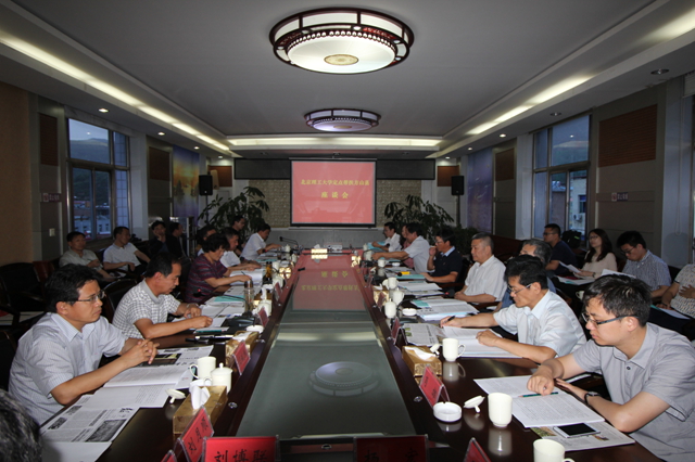 北京理工大学党委书记赵长禄到山西方山指导扶