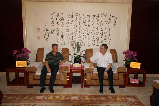 北京理工大学党委书记赵长禄到山西方山指导扶