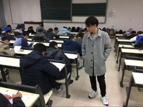 北理工软件学院面向本科一年级开展高等数学及