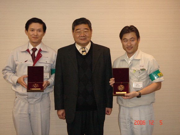 图 我校代表团访问日本东芝半导体公司